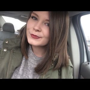 Meet your Posher, Aimee